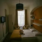 Apartman Black Church